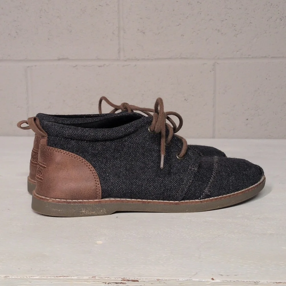 BOB'S Men's Casual Black and Brown Shoes Size 9